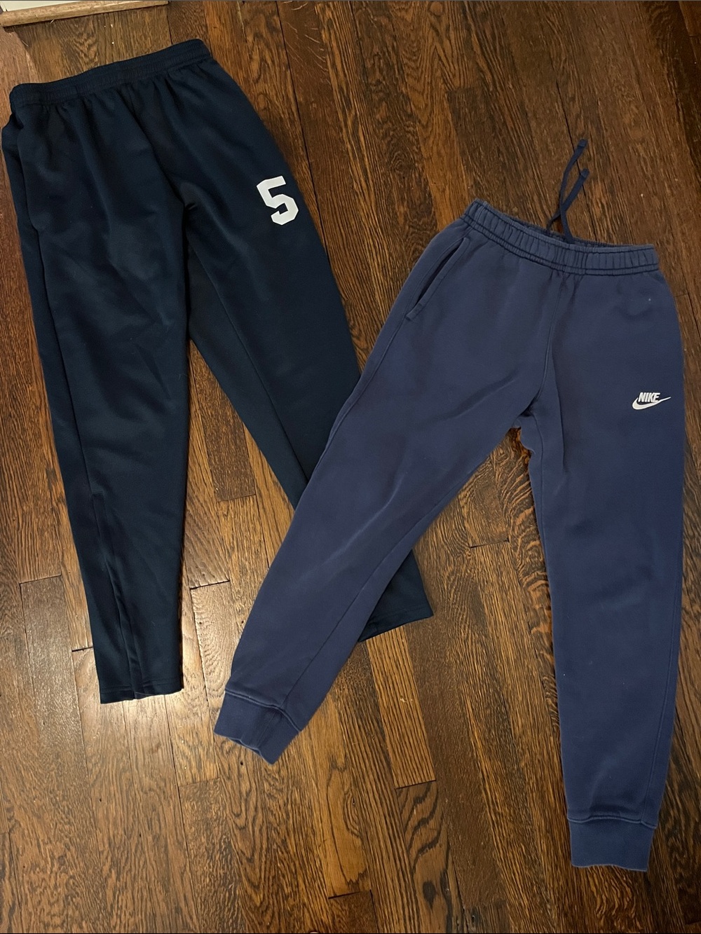 Nike Kids lg -xl or men’s Xs-sm Navy & blackJogger Sweatpants 2 pair